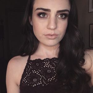 Meet your Posher, Kaitlyn